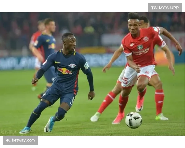 莱比锡后卫巴库抢断数据亮眼筑起防线屏障