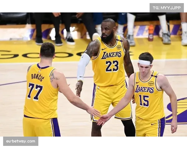 湖人掘金森林狼火箭四队混战 3-6名最大胜场差仅3.5场竞争白热化